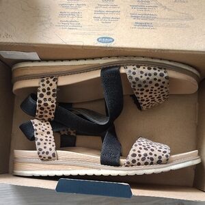 Dr. Scholl's Black and Leopard-Print Elastic Strap Sandals